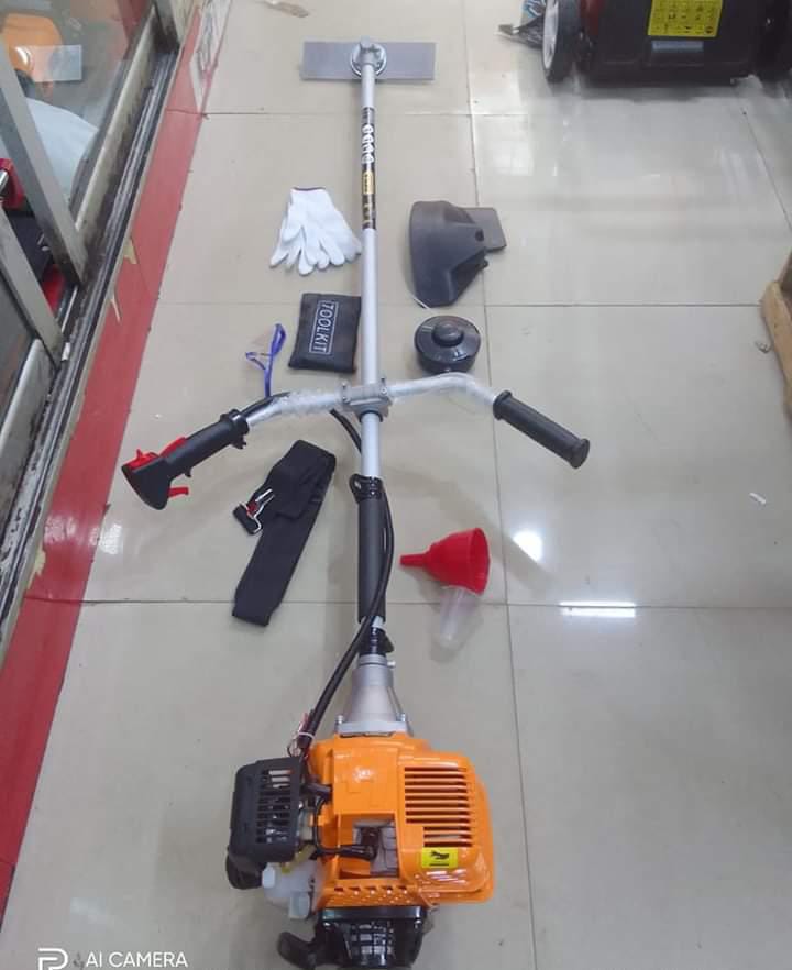 Dera 2 stroke brushcutter